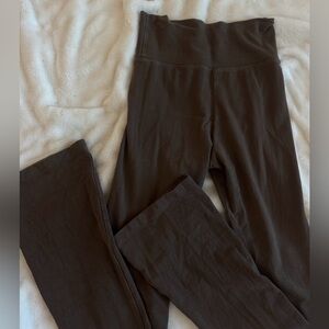 NWOT Brandy Melville flare leggings - O/S